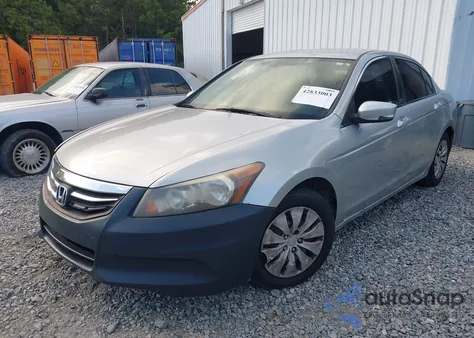 2011 Honda Accord 2.4 Lx z USA, uszkodzony, nr VIN 1HGCP2F33BA013278